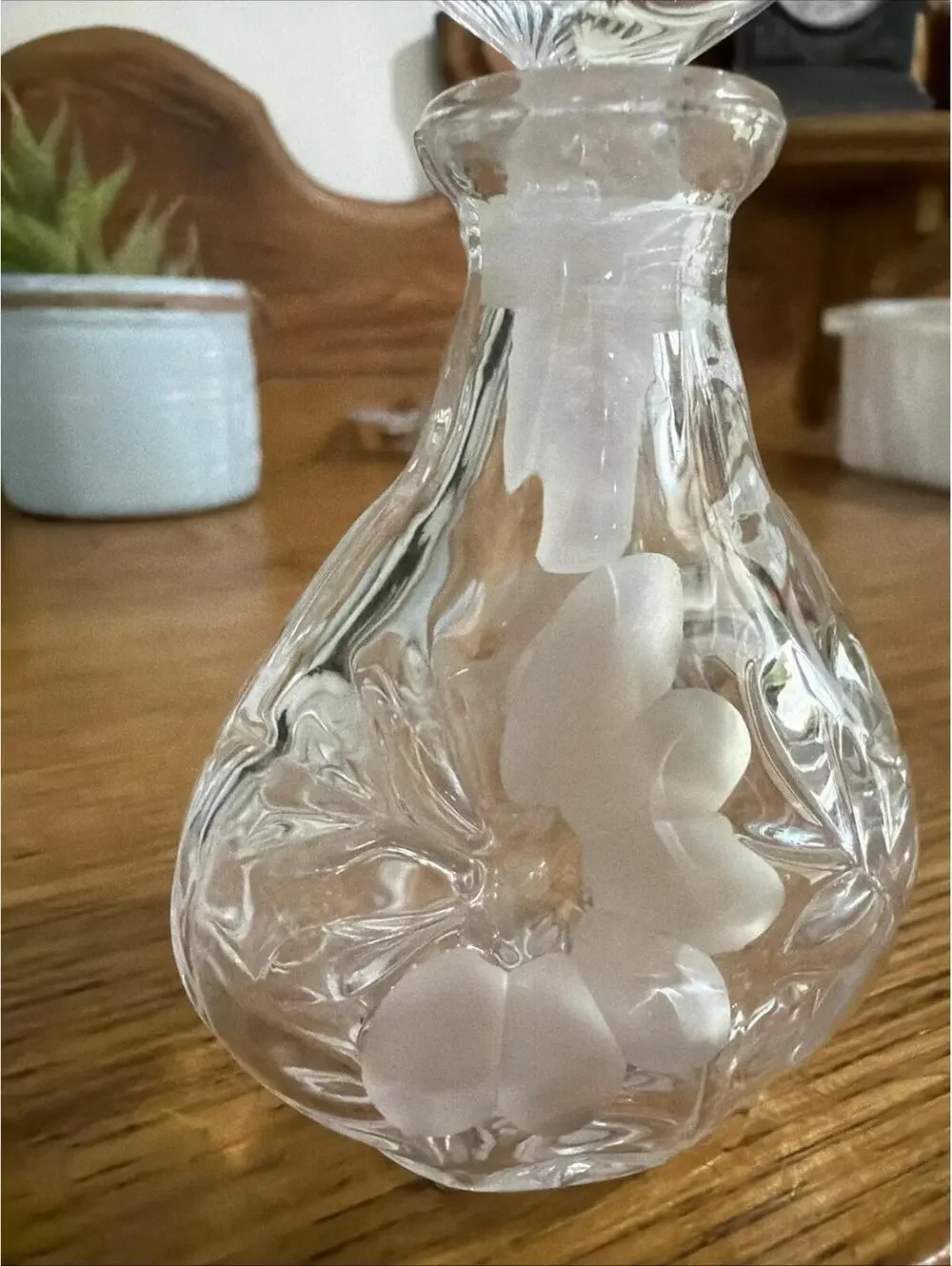 VTG Glass Perfume Bottle Heritage princess art deco Glass Stopper Floral Chateau - Picture 3 of 10